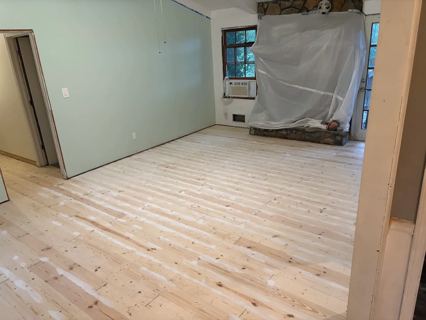 Hardwood floor installation in Metro Atlanta GA — solid red oak installation in residential home